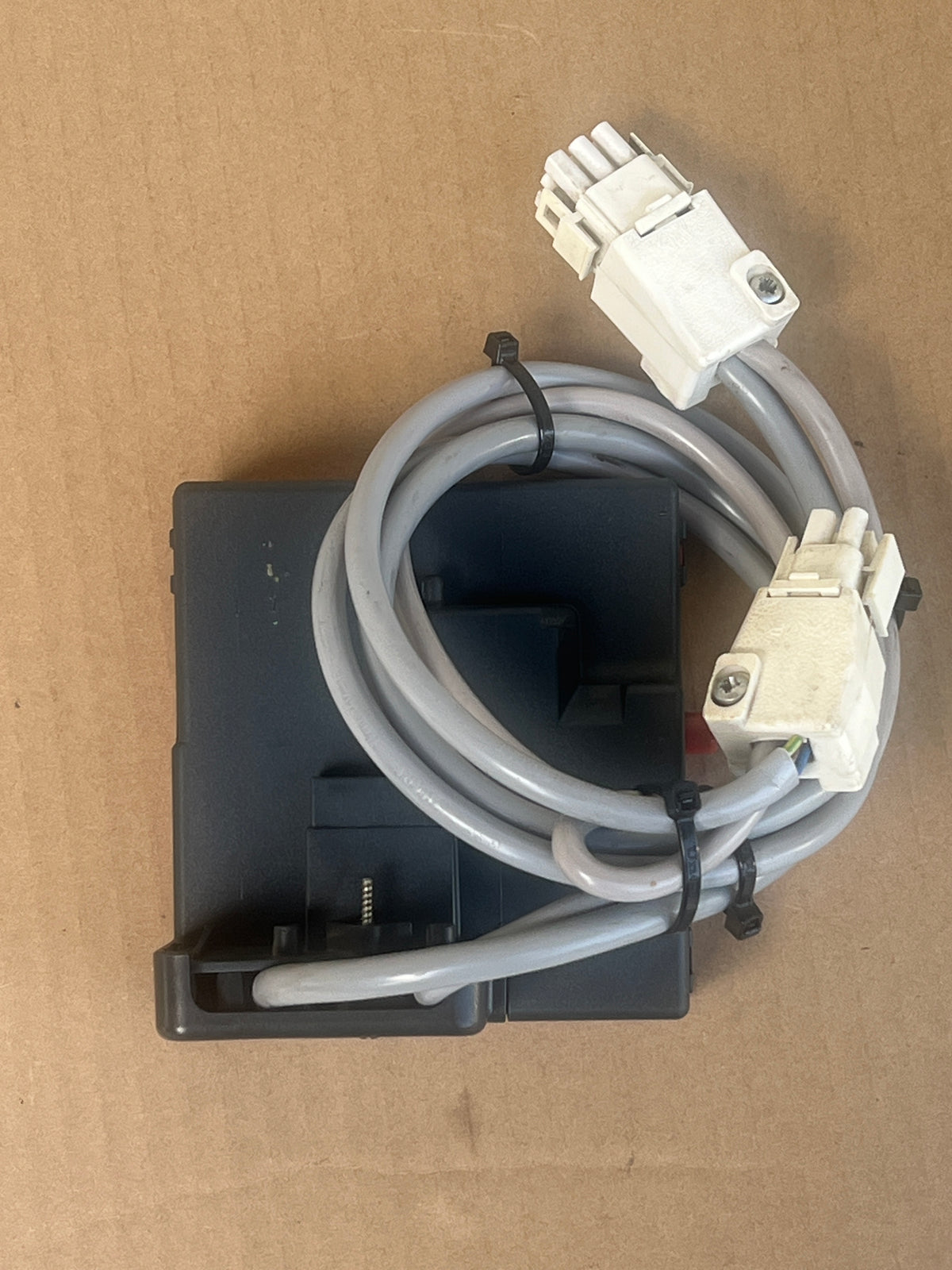 Coffret de sécurité Honeywell S4565C 1025 Chaudière De Dietrich DTG 120 FF.